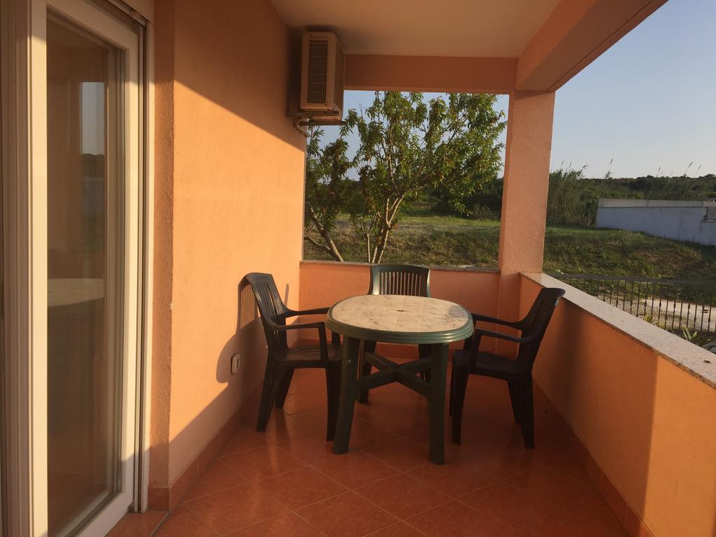 Sunny Rock Volme Apartments Banjole Extérieur photo
