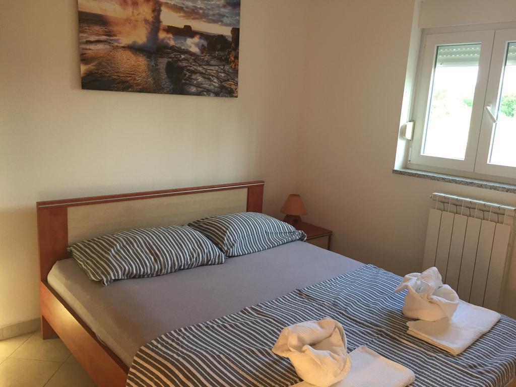 Sunny Rock Volme Apartments Banjole Extérieur photo